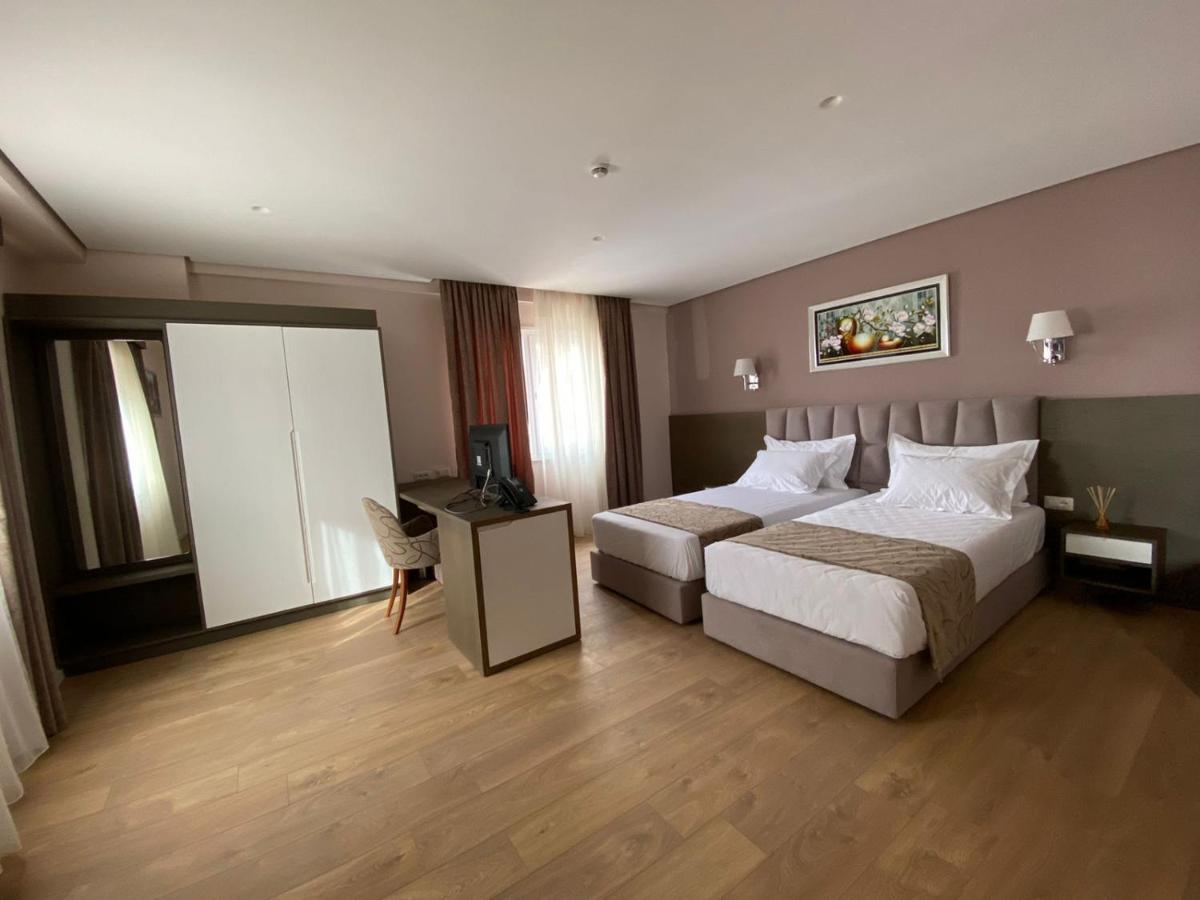 Doanesia Premium Hotel & Spa Tirana Exterior foto